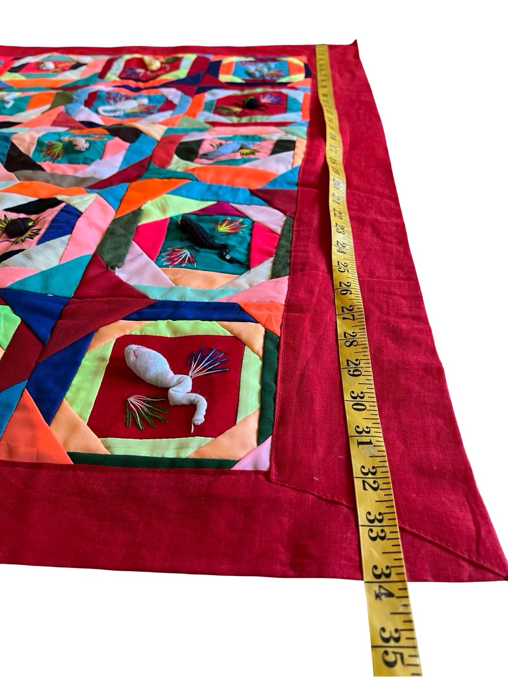 Creepy Critters Bai Jia Bei 3D Appliqués 5-Poisons Wu Du Crinkle Quilt 55.5x34” - Picture 8 of 10